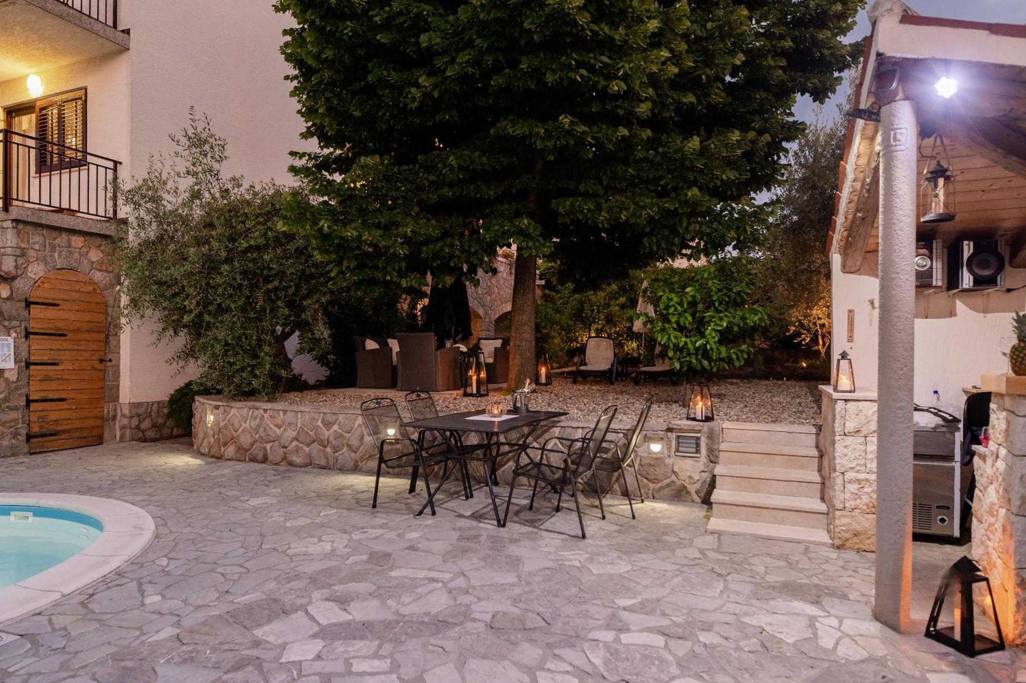 Bubi Apartments Malinska Kültér fotó