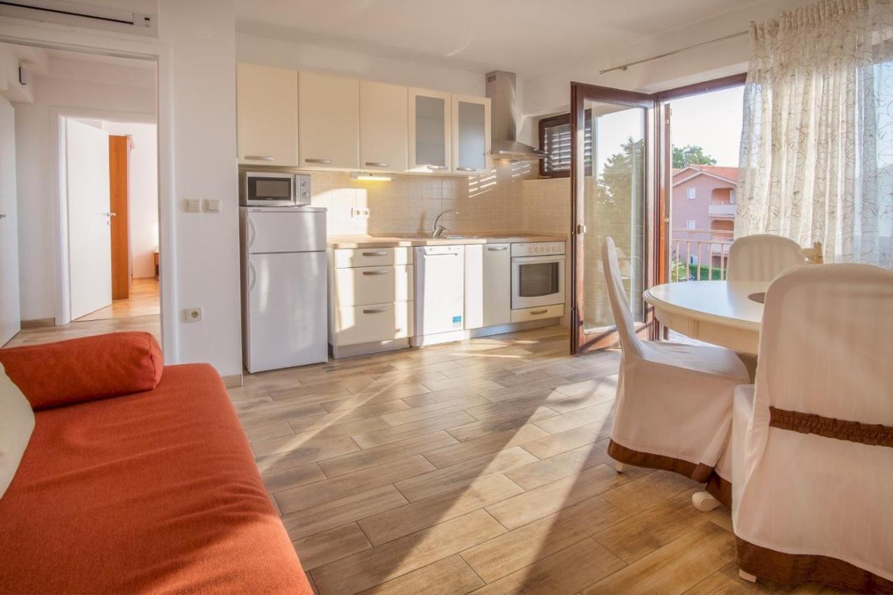 Bubi Apartments Malinska Kültér fotó