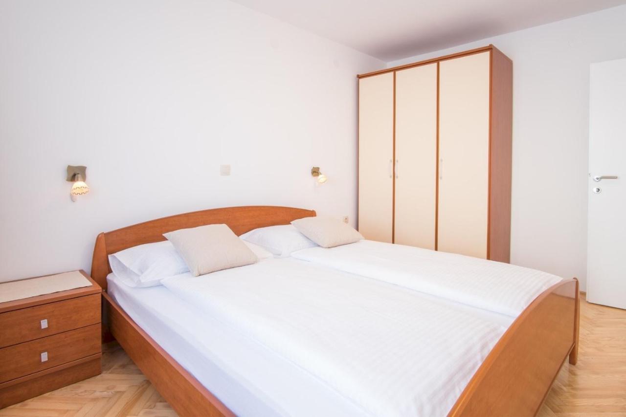 Bubi Apartments Malinska Kültér fotó