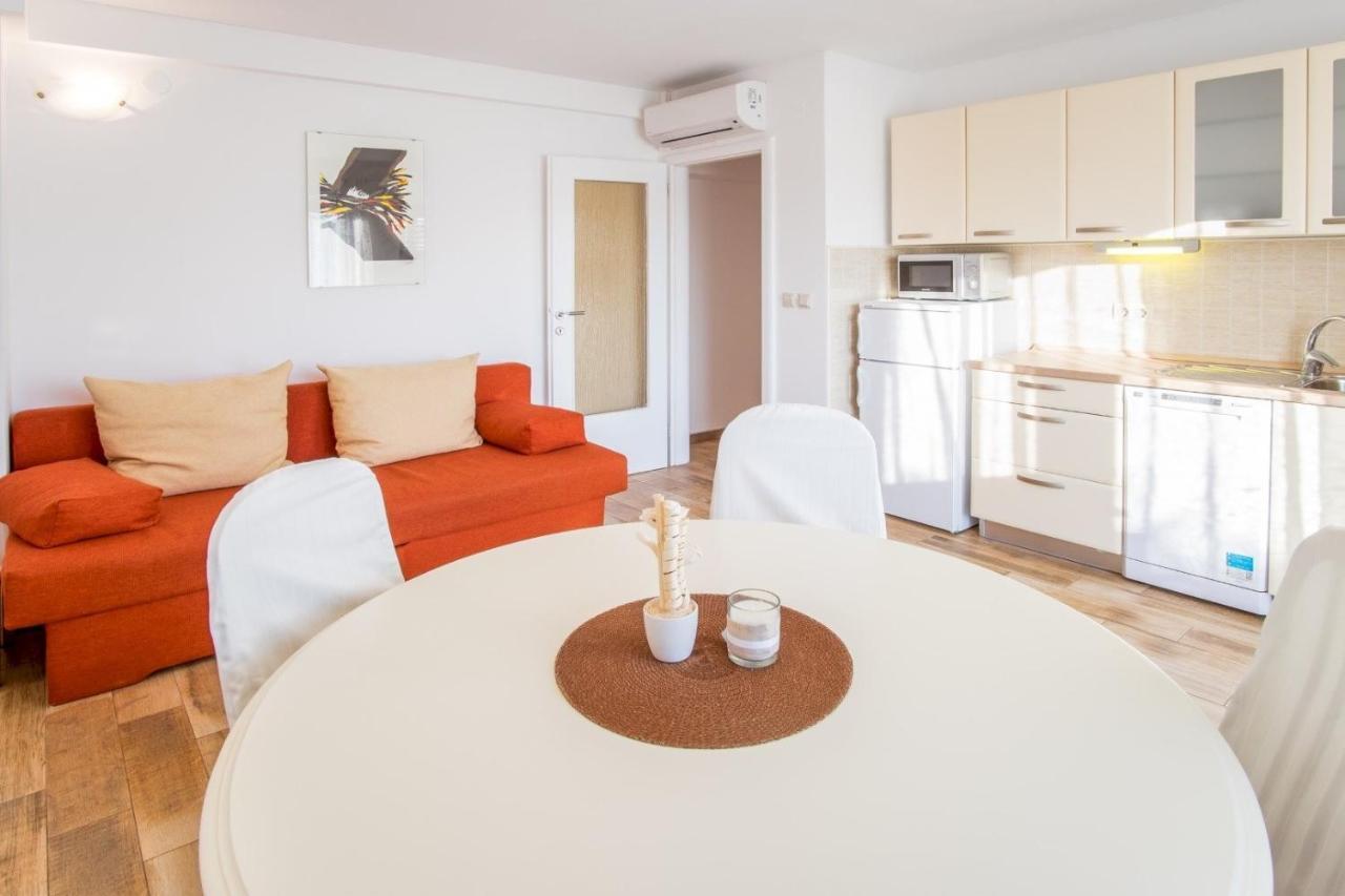 Bubi Apartments Malinska Kültér fotó