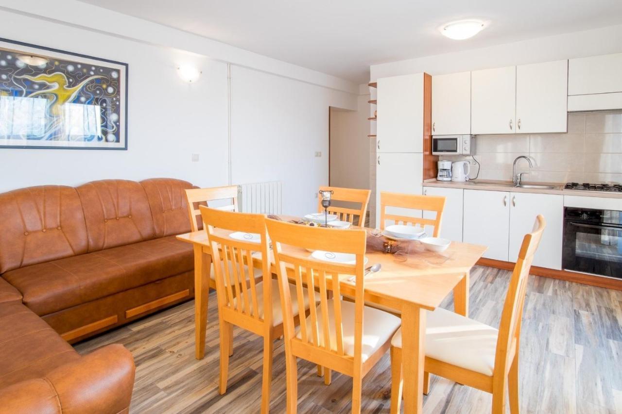 Bubi Apartments Malinska Kültér fotó