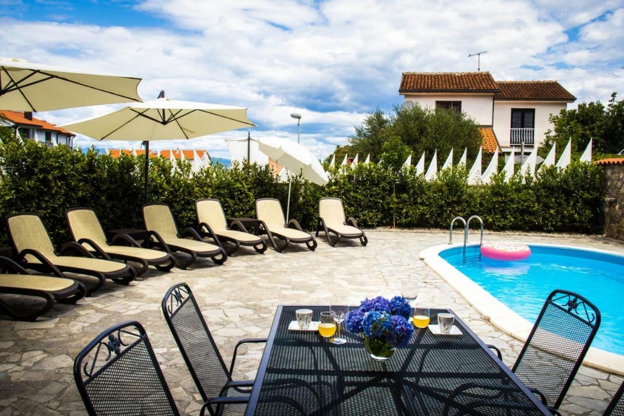 Bubi Apartments Malinska Kültér fotó